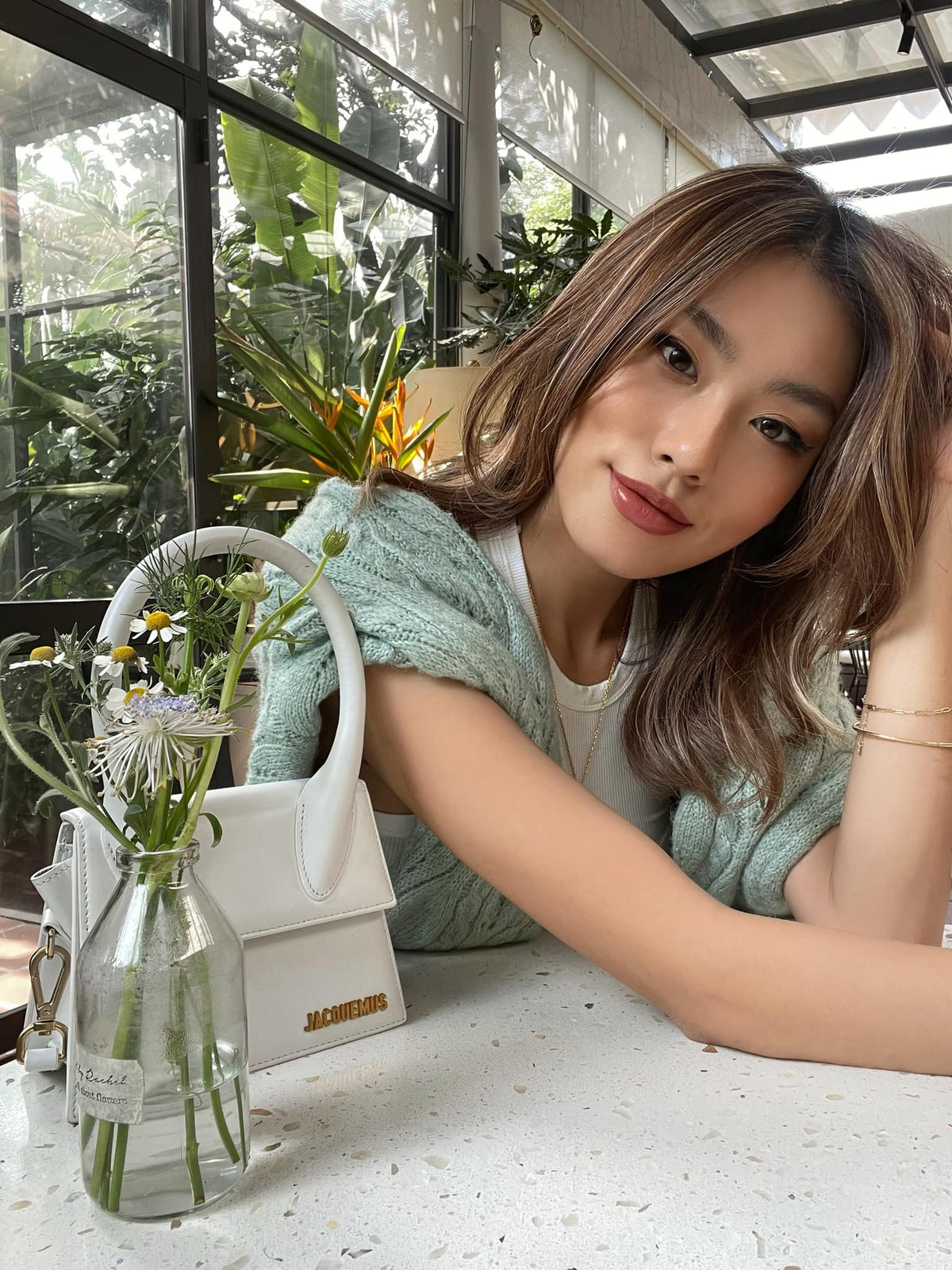 Từ khi nổi tiếng đến nay, nữ rich kid này luôn gắn với những bộ cánh sang trọng cho tới loạt ảnh bikini gợi cảm.