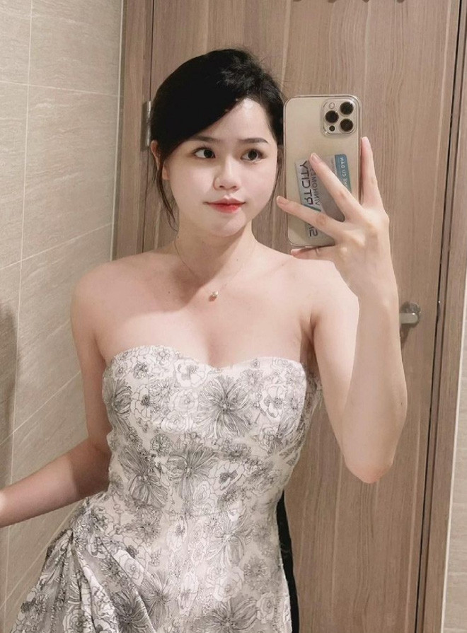 Phía dưới đoạn clip nhiều cư dân mạng đã gửi gắm rất nhiều lời khen ngợi, thậm chí còn "xin vía" để có dáng đẹp như Huỳnh Anh.