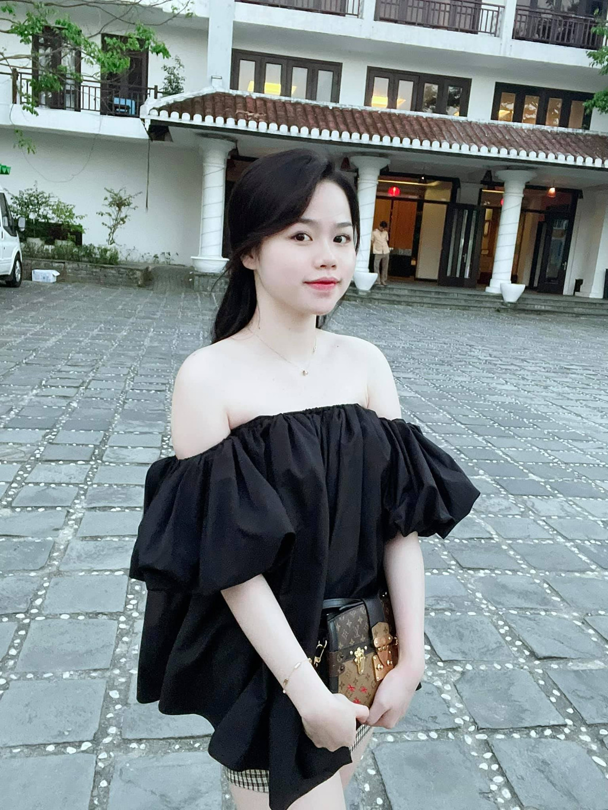 Sau khi chia tay Quang Hải, cô nàng càng xinh đẹp và quyến rũ hơn, là minh chứng rõ ràng cho câu nói “con gái đẹp nhất khi không thuộc về ai”.