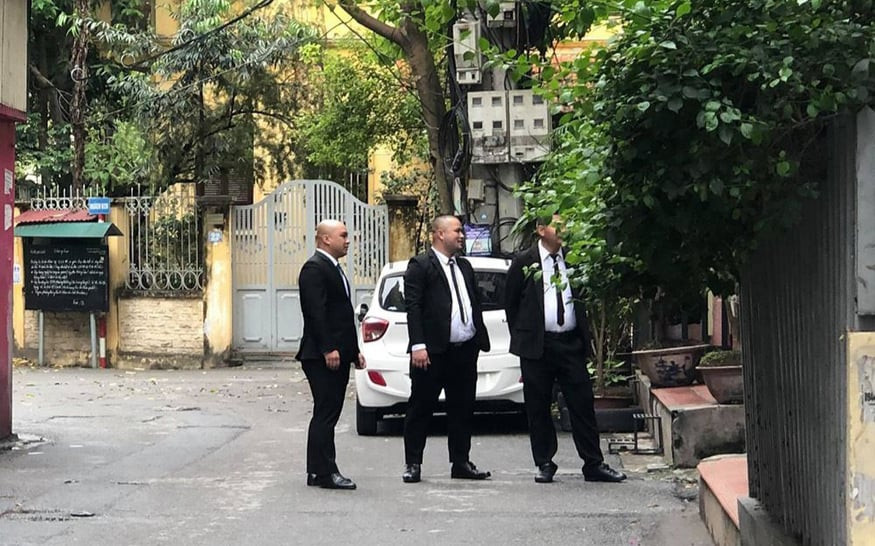 Lễ ăn hỏi của Xuân Trường được thắt chặt an ninh chặt chẽ đến bất ngờ.