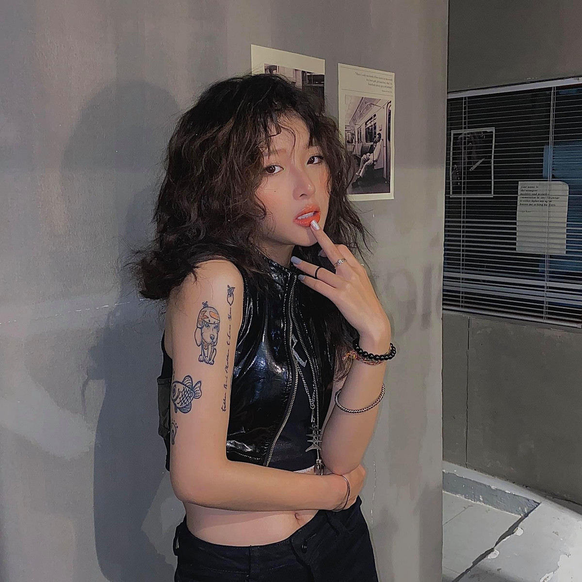 Lê Na sở hữu khuôn mặt xinh xắn, đáng yêu cùng phong cách thời trang ấn tượng, cá tính.