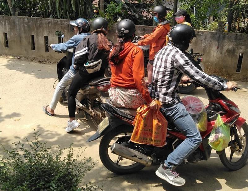 Ngay sau khi thông tin này được chia sẻ, rất nhiều dân mạng đã tỏ thái độ bất bình trước hành động vô ý thức của nhiều người.