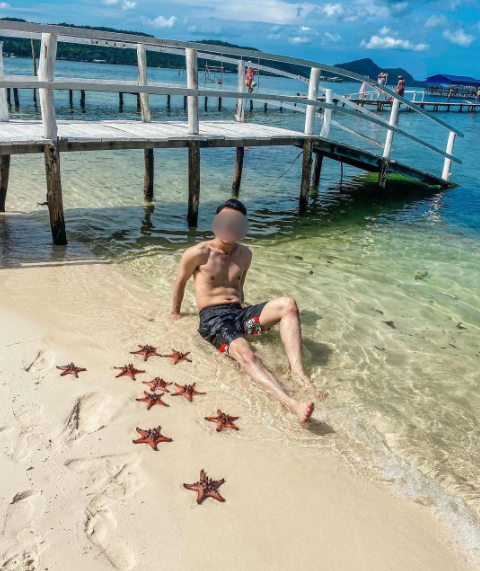 Tuy nhiên, nhiều bạn trẻ dường như đã quá lạm dụng sao biển Phú Quốc để "sống ảo" mà quên đi khả năng sinh tồn của nó ở dưới nước và khi lên cạn là quá chênh lệch.