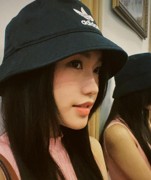 Theo đó, cư dân mạng nhắc lại tin đồn Doãn Hải My là người chen ngang vào cuộc tình giữa Đoàn Văn Hậu và Hoàng Anh Ốc. Dù người trong cuộc chưa lên tiếng nhưng antifan đã lên tiếng giùm.