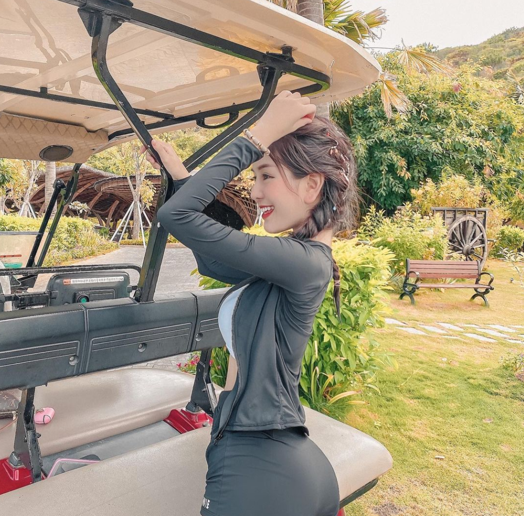 Cư dân mạng đã dành nhiều lời khen có cánh cho nhan sắc hiện tại của nữ sinh Sài thành này.