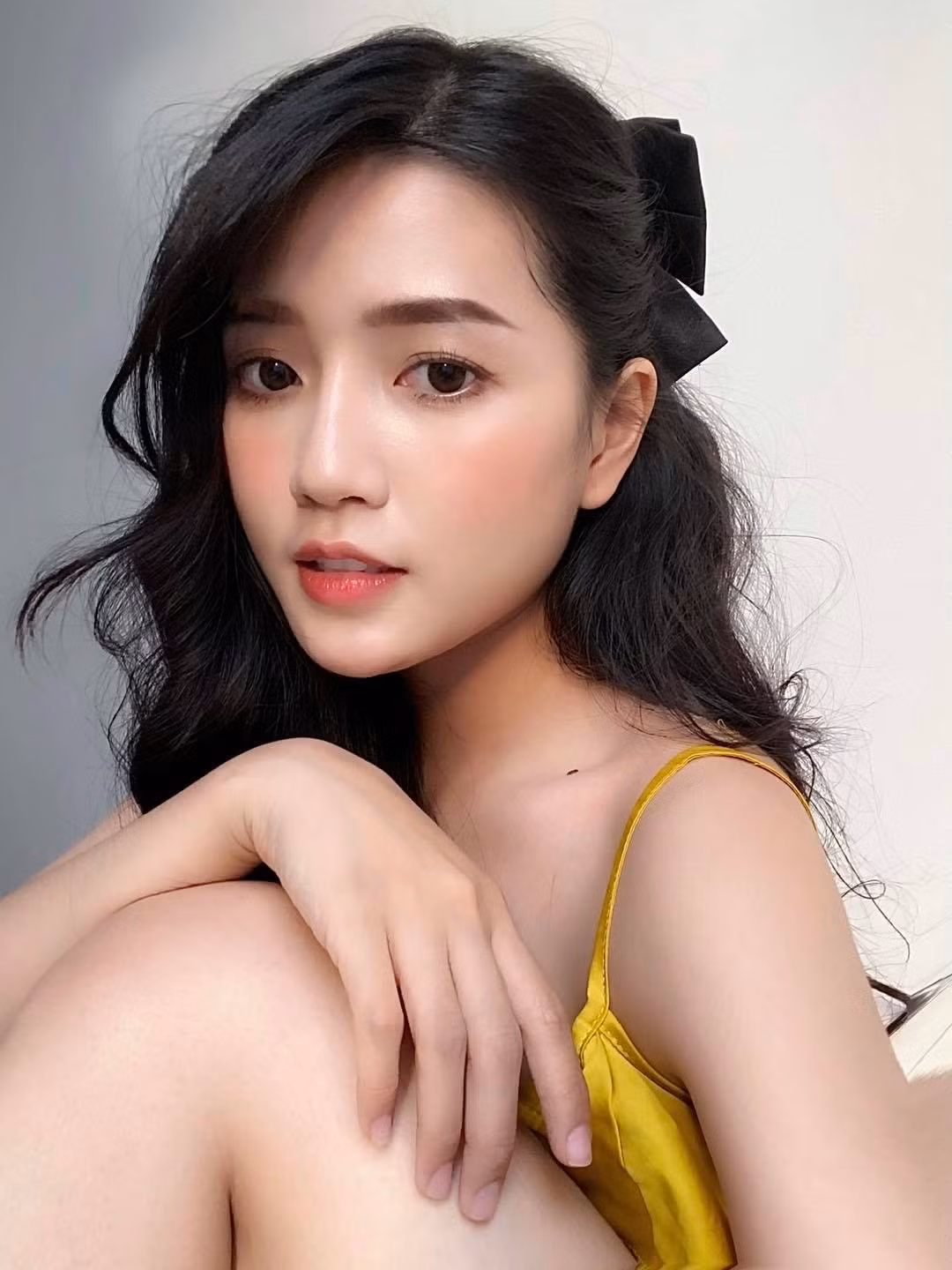 Xuất thân là một diễn viên trẻ của kênh Youtube FapTV, An Vy nhanh chóng thu hút mọi người nhờ ngoại hình sáng, gương mặt xinh đẹp, hồn nhiên và vô cùng ngọt ngào.