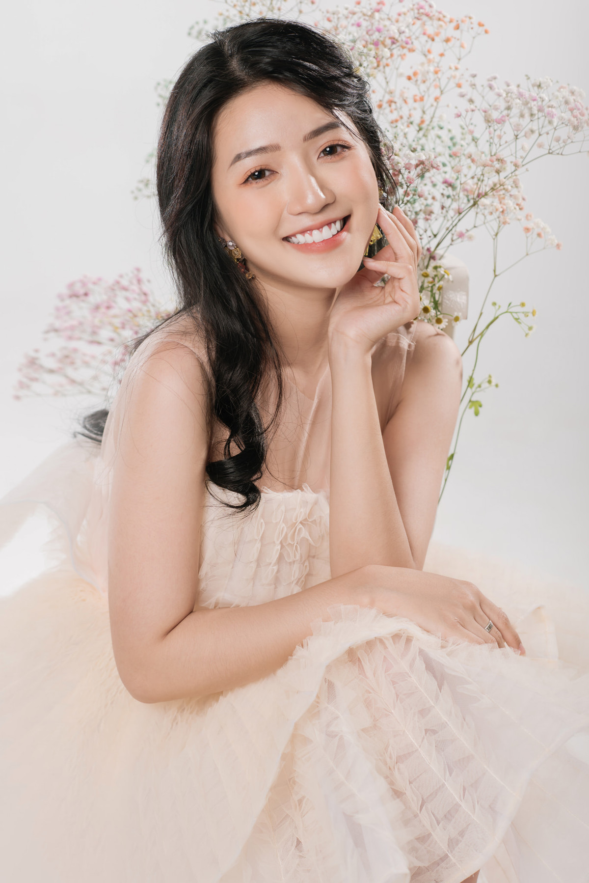 Cô nàng sinh năm 1998 này nổi lên nhờ series Em Của Anh Đừng Của Ai của FAPTV ra mắt vào năm 2017.