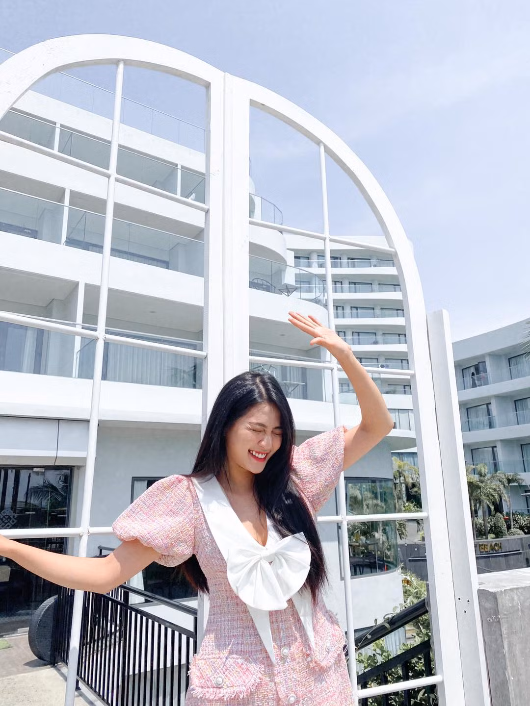 Từ khi rời khỏi FapTV, hot girl này lấn sân làm streamer, tuy nhiên thời gian gần đây cô im hơi lặng tiếng, không tham gia nhiều các hoạt động nghệ thuật.