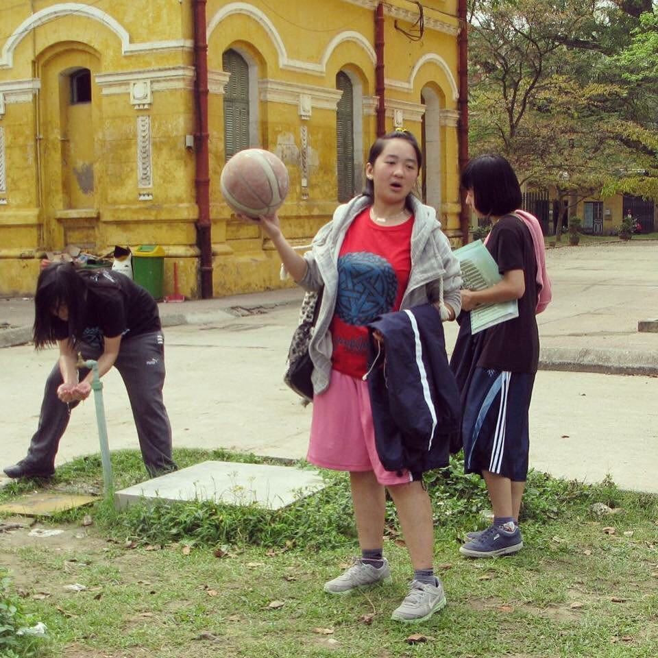 Được biết, trước đây Mai Hương đã từng có thời điểm nặng 72kg với vòng eo gần 100cm do thói quen ăn uống không lành mạnh.