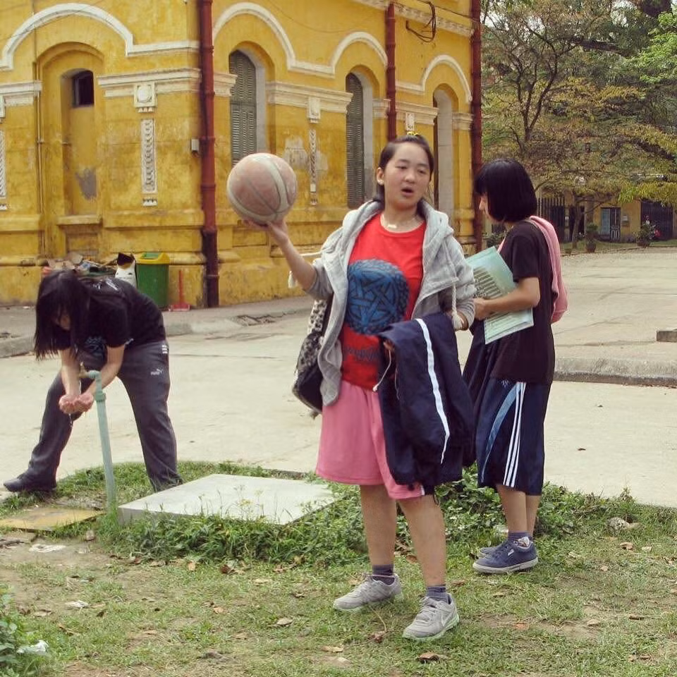 Được biết, trước đây Mai Hương đã từng có thời điểm nặng 72kg với vòng eo gần 100cm do thói quen ăn uống không lành mạnh.