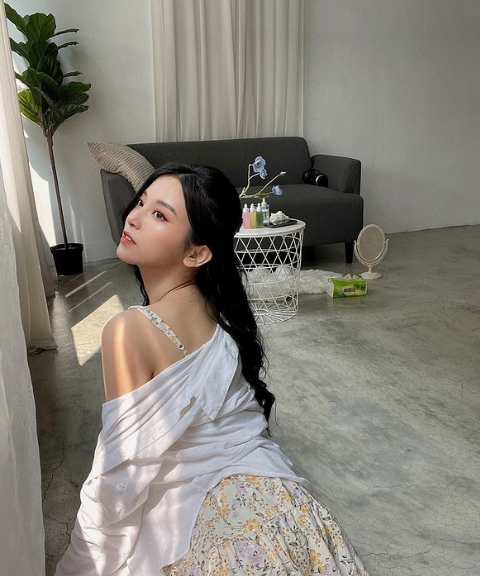 Hot girl sinh năm 1996 từng có một thời gian khá dài sinh sống và làm việc ở Hàn Quốc trước đó.