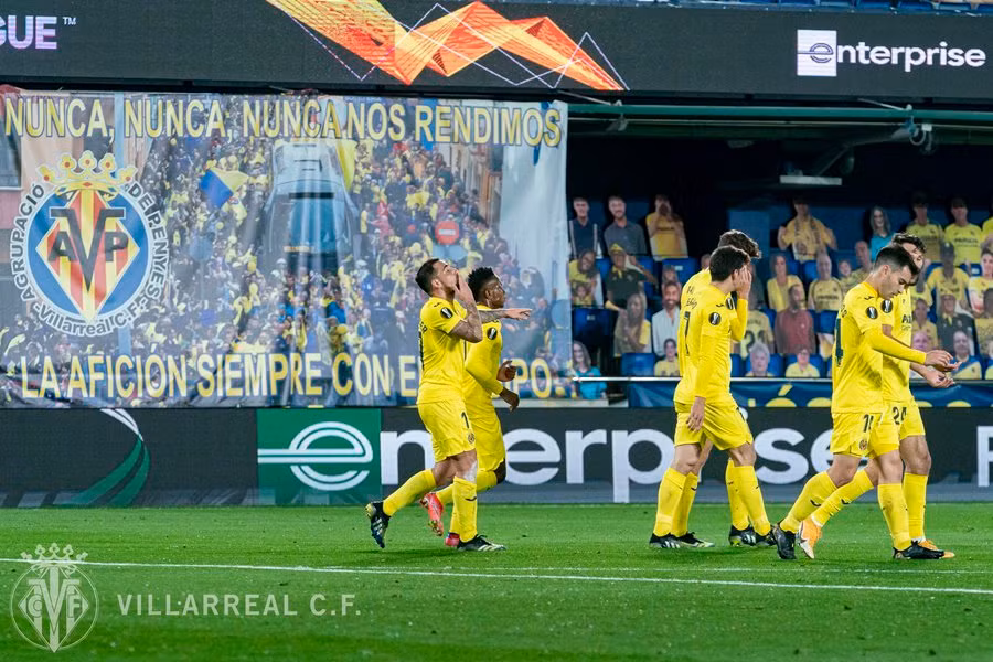 Xac dinh 2 cap dau ban ket Europa League-Hinh-4