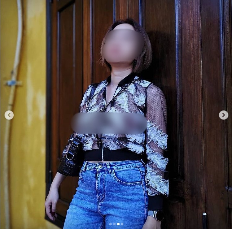 Thậm chí thời gian gần đây, chị cũng chăm chỉ đăng tải hình ảnh "thả rông" của mình ở những nơi công cộng, dù bị chỉ trích nhưng chị C. dường như luôn để ngoài tai.