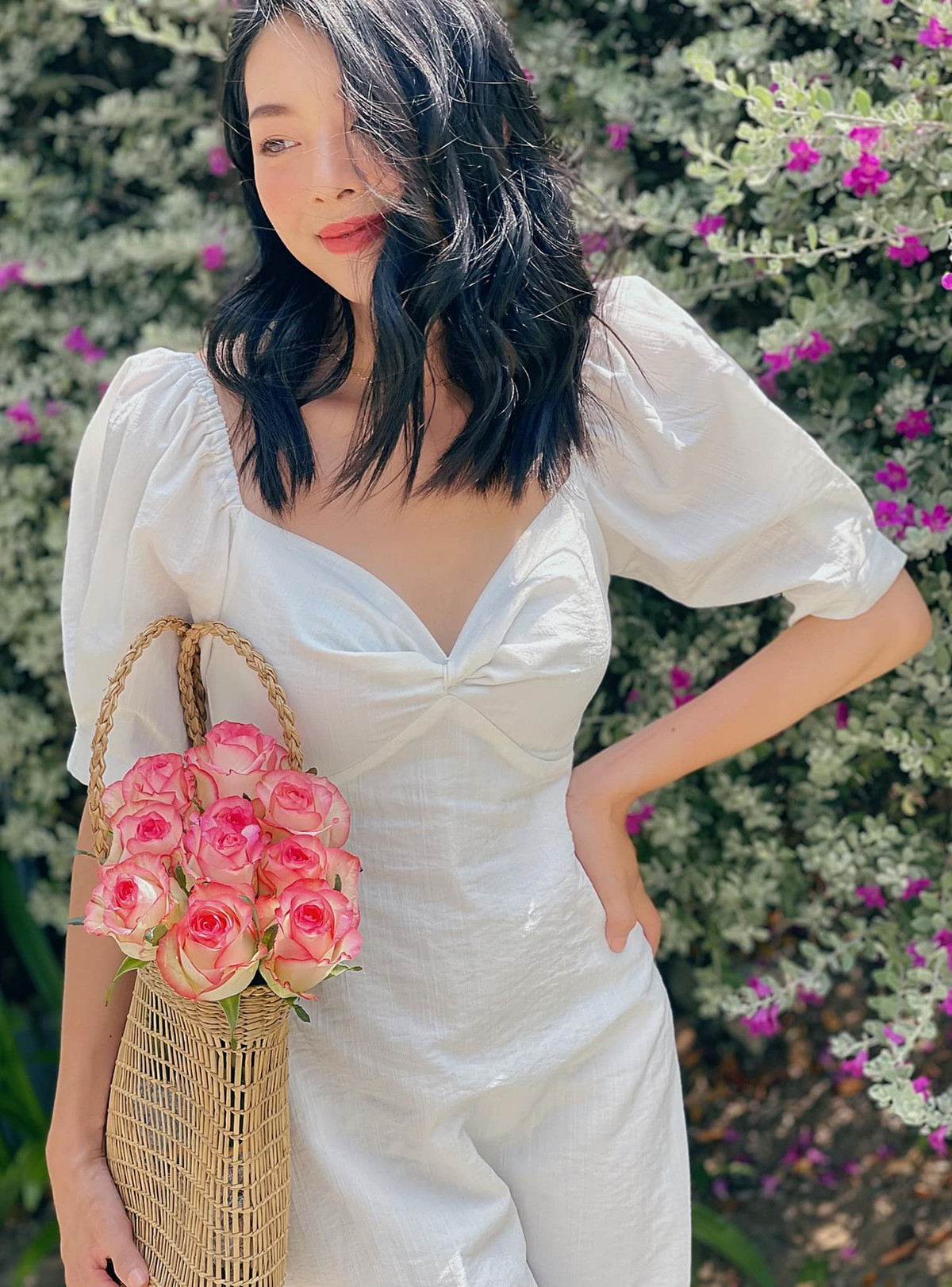 Bên cạnh việc tham gia những bộ phim online, gái xinh cũng diễn xuất trong một vài MV ca nhạc, TVC.