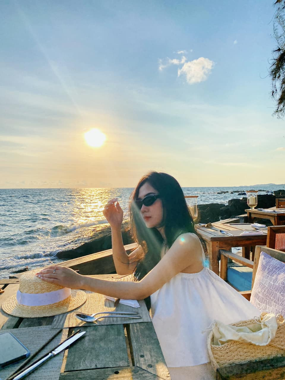 Thân hình của Chù quả thực là cực phẩm hiếm có với đường cong vòng nào ra vòng nấy.