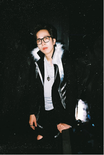 Bài đăng tuyển người yêu cho ViruSs của người quản lý lập tức gây chú ý, đặc biệt phản ứng của Ngân Sát Thủ đã làm người hâm mộ phấn khích.