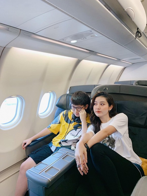 Trên trang cá nhân, em trai Á hậu Huyền My sở hữu lượng follower khủng nhờ thường xuyên đăng tải những bức hình cực "chất". Ảnh: Tổng hợp