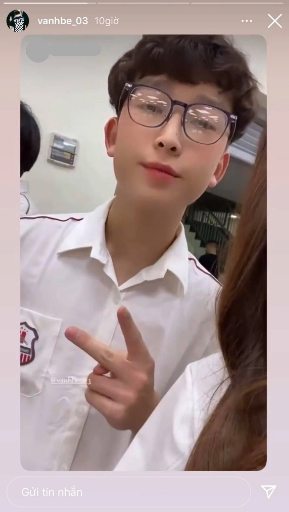 Khoảnh khắc trưởng thành của Việt Anh làm nhiều người phải dùng mỹ từ để khen như: chuẩn soái ca, hot boy tương lai hay nam thần "vạn người mê",...