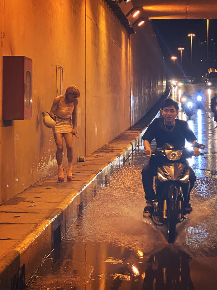 Mèo Thoại tên thật là Phạm Văn Thoại, sinh năm 1996 được nhiều bạn trẻ biết đến với biệt danh “thánh chửi” online Norin Phạm.