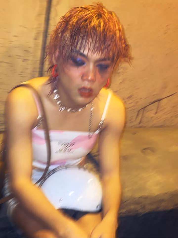 Năm 2019, anh chàng từng gây chú ý khi giả gái tham dự Top Model Online.