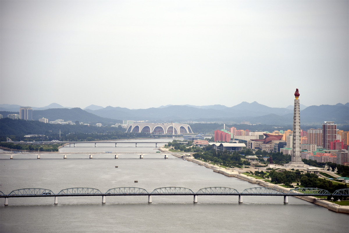 Một góc nhìn khác từ trên cao về thủ đô Bình Nhưỡng trong ánh bình minh.