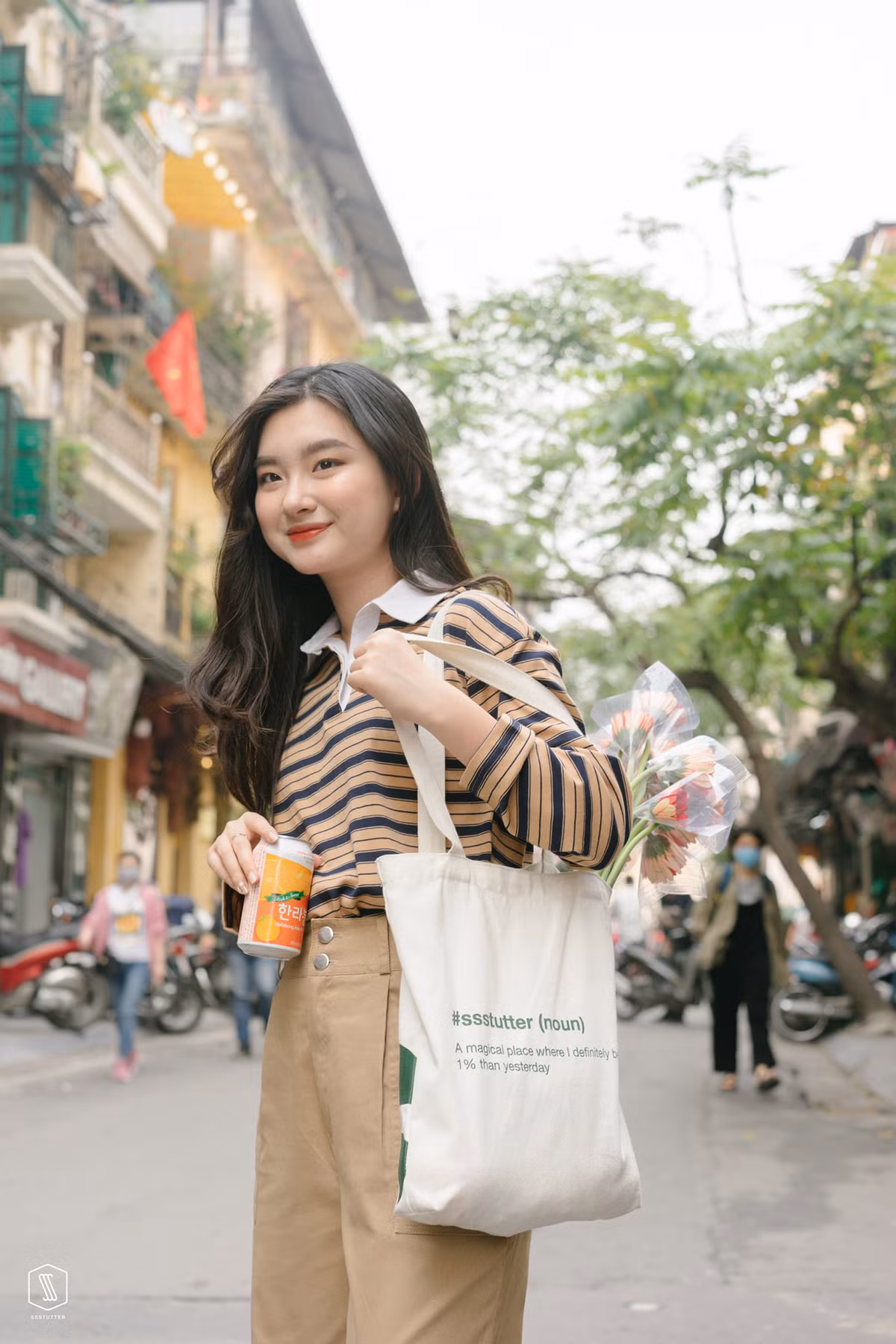 Là sinh viên 2 trường, có khối lượng bài vở khá lớn nhưng Trang Đào vẫn tích cực tham gia các hoạt động tập thể, đoàn thể.