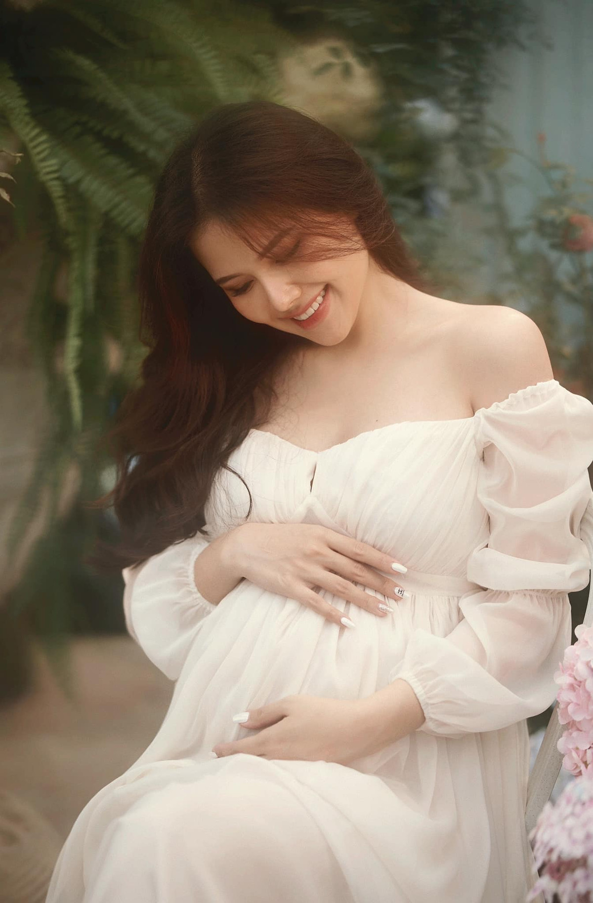 Phanh Lee còn tiết lộ con đầu lòng của cô là bé gái, tên thân mật ở nhà là Sochu.