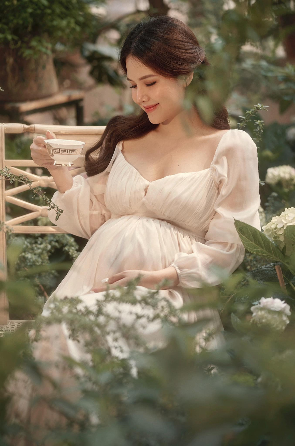 Có thể nói, Phanh Lee chính là một trong những mỹ nhân viên mãn nhất hiện tại. Ảnh: FBNV