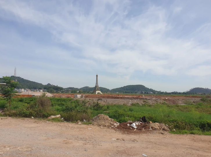 Mặc dù tháp vẫn đang trong giai đoạn hoàn thiện thế nhưng trên MXH đã có nhiều bạn trẻ rủ rê nhau lên kế hoạch đến đây để khám phá.