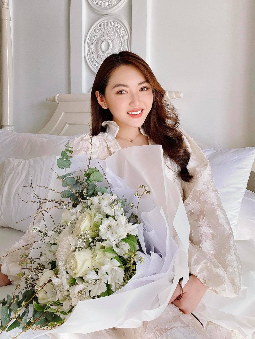 Năm 2017, Chloe Nguyễn được đề cử trong danh sách Influence Asia tổ chức tại Malaysia.