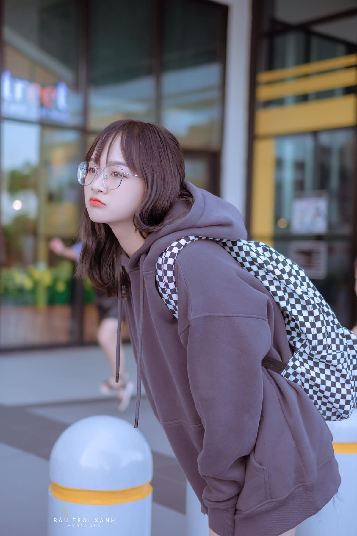 Hiện tại, không chỉ thực hiện những video tại bàn bi-a thật, Gấm Kami còn thường xuyên livestream chơi tựa game bi-a trên trang fanpage cá nhân để giao lưu cùng người hâm mộ. Ảnh: FBNV