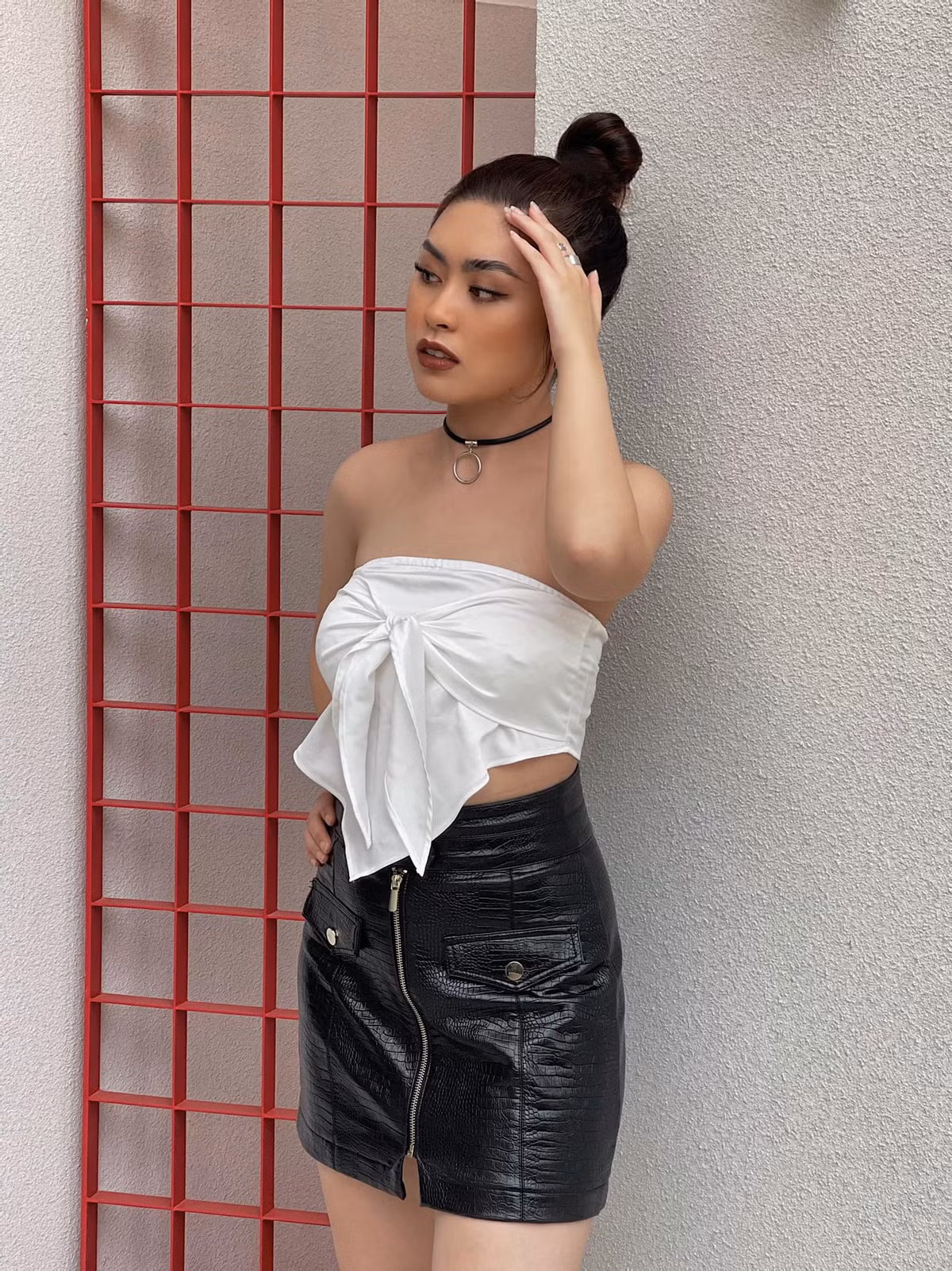 Trước đây hot girl Bell Nguyễn theo đuổi phong cách thời trang từ năng động, khỏe khoắn. Tuy nhiên thời gian này cô nàng chuyển hướng gợi cảm, sexy hơn.