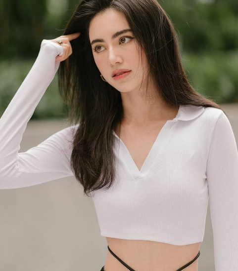 Với sự biến hóa đa dạng trong phong cách thời trang, Mai Davika ngày càng được mọi người yêu thích và đánh giá cao.