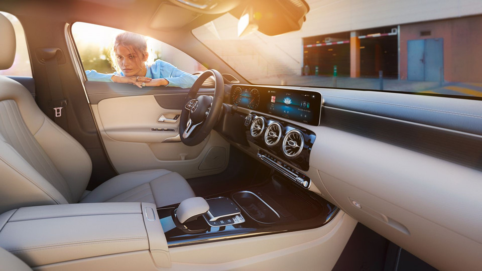 Mercedes-Benz A-Class Sedan 2019 gia tu 32.500 USD tai My-Hinh-8