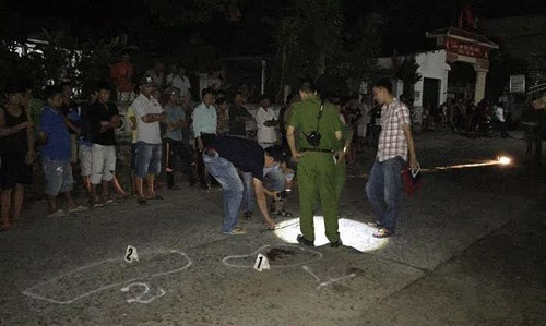 Dat con di choi bi dam chet vi nghi bat coc tre em