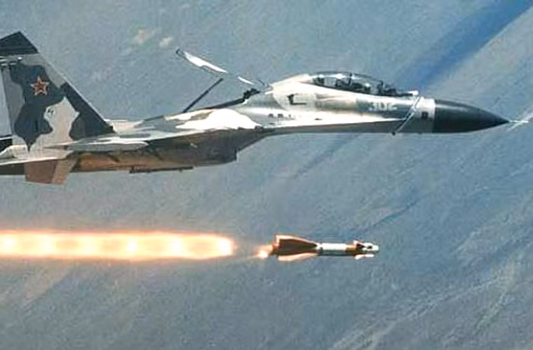 Điểm mạnh của Kh-29 là một tên lửa có tốc độ nhanh và độ chính xác cao, bán kính lệch mục tiêu (CEP) chỉ từ 5-8m. Với đầu đạn nặng tới 320kg đủ sức thổi bay bất kỳ mục tiêu nào. Nguồn ảnh: Air Power Australia