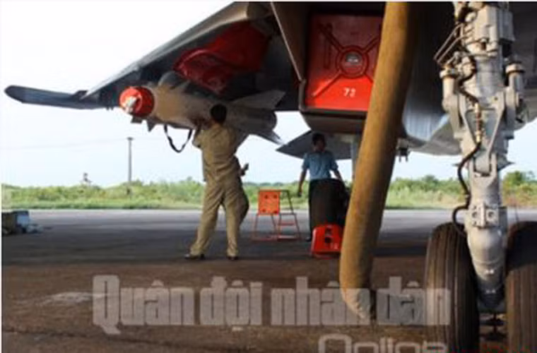 Theo dữ liệu của Viện Nghiên cứu Hòa bình Quốc tế (SIPRI), năm 2004 Việt Nam đã ký hợp đồng với Nga mua 100 tên lửa Kh-29. Nguồn ảnh: QĐND