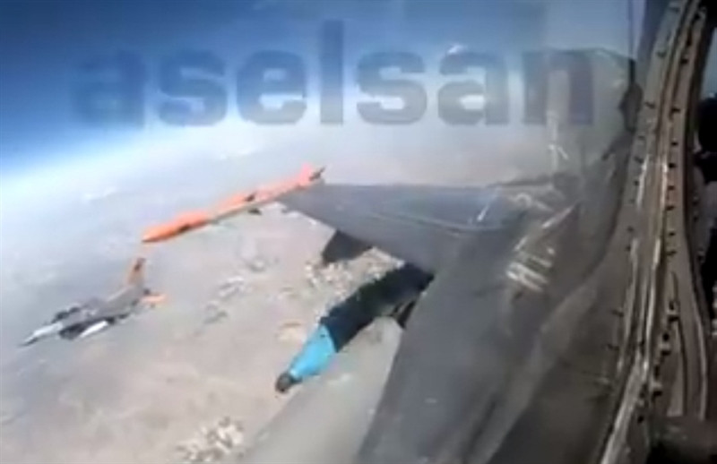 So với việc phát triển dòng bom thông minh hoàn toàn mới, phương án sử dụng bộ kit chuyển đổi đáp ứng các yêu cầu về giá thành, khả năng nâng cấp quy mô lớn.