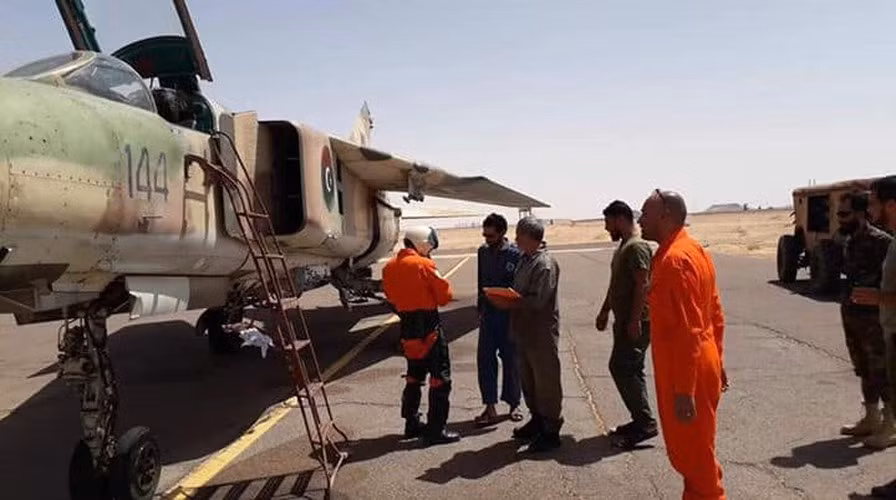 "Những chiếc chiến đấu cơ này vốn đã ngừng hoạt động từ lâu, nhưng với sự hỗ trợ từ một số chuyên gia bên ngoài, các kỹ sư của chúng tôi đã hoàn thành xuất sắc gói nâng cấp".