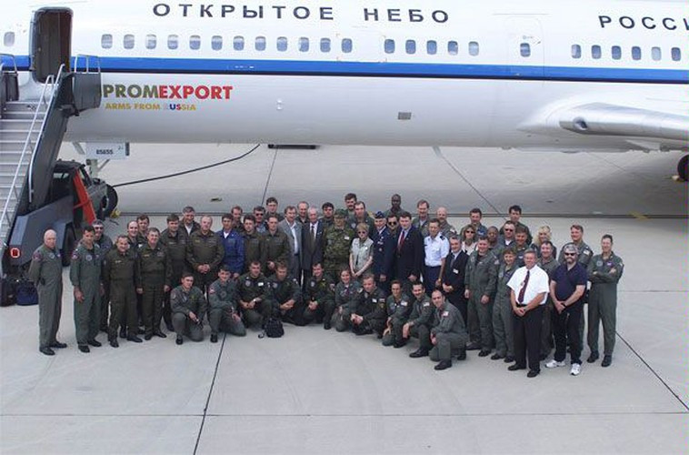 "Mỹ nói rằng họ có thể đình chỉ việc rút khỏi hiệp ước nếu Nga trở lại thực hiện đầy đủ", ông Stoltenberg nhấn mạnh, lưu ý rằng các nước NATO bắt đầu đàm phán với Moskva để đạt được điều này.