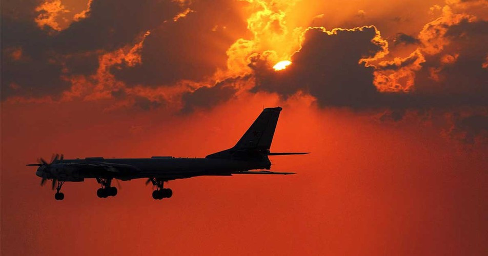 NATO kêu gọi Nga quay trở lại thực hiện đầy đủ Hiệp ước Bầu trời mở, vì điều này có thể ngăn cản Mỹ rút khỏi nó, Tổng thư ký của liên minh NATO - ông Jens Stoltenberg đã cho biết vào ngày 22/5.