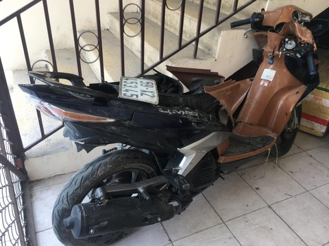 Tai nan kinh hoang sau vu cuop tren o to, mot doi tuong tu vong-Hinh-2