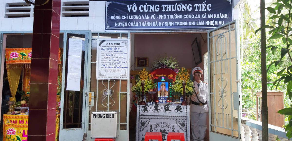 Bến Tre: Bắt đối tượng đâm hai công an xã thương vong Ben Tre: Bat doi tuong dam hai cong an xa thuong vong