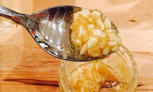 Tiếp tục bảo quản trong tủ lạnh chừng 5 ngày là có thể sử dụng được. Lưu ý, cần kiểm tra và dùng muỗng khuấy đều hỗn hợp ít nhất một lần mỗi ngày.