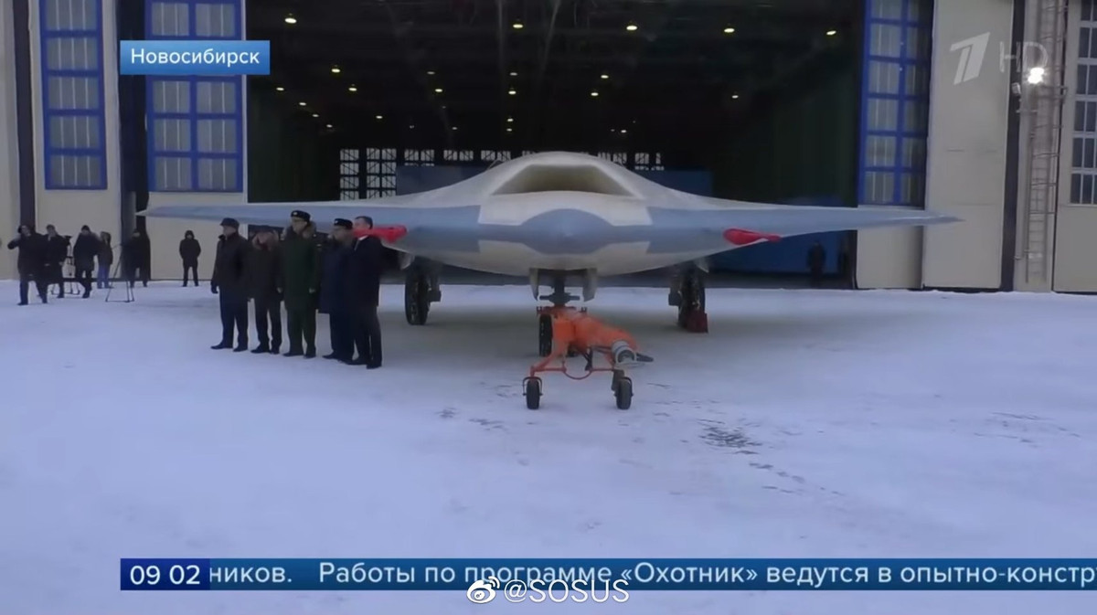 Thiết kế của mẫu thử mới chú trọng tối giản chi tiết, tương tự với mẫu đầu tiên. Tuy nhiên, các ăng-ten ngoài vỏ UCAV được cho là sẽ bị loại bỏ khi sản xuất hàng loạt.