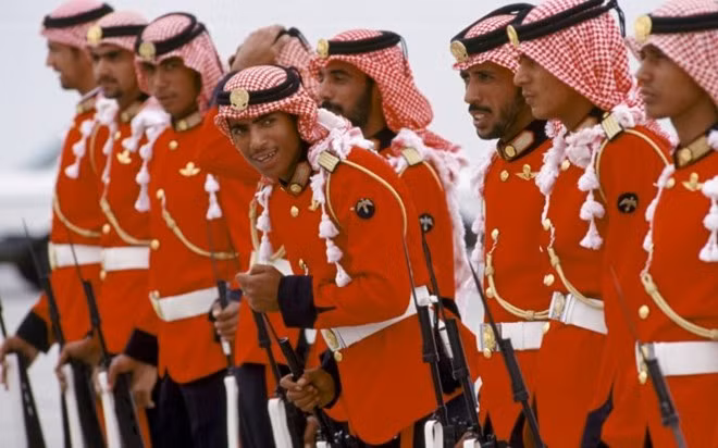 Trang phục truyền thống khăn Keffiyeh, Trung Đông.