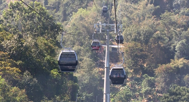 Hiện nay tại núi Chứa Chan đã có hệ thống cáp treo hiện đại. 