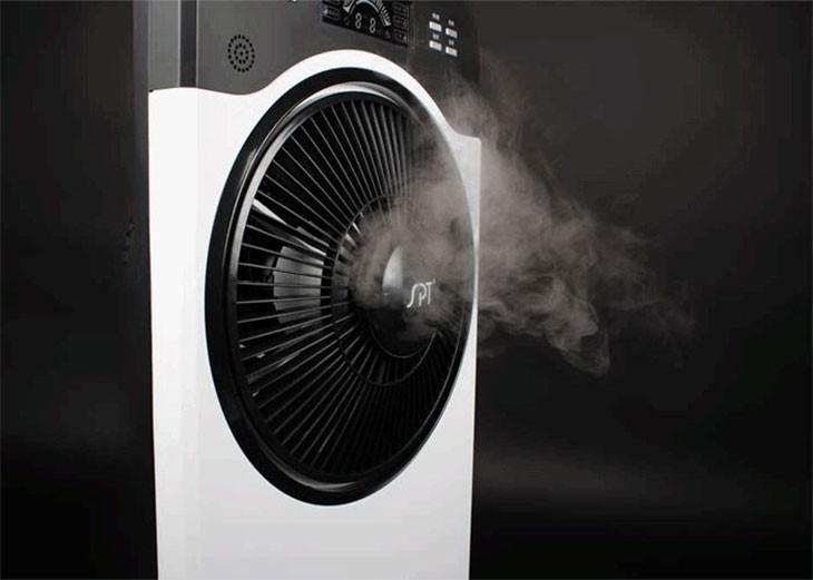 Với không gian nhỏ và ẩm, hơi nước sẽ khó bốc hơi, tích tụ lại làm tăng độ ẩm trong phòng. Khi độ ẩm không khí cao quá sẽ gây ô nhiễm cho phòng.