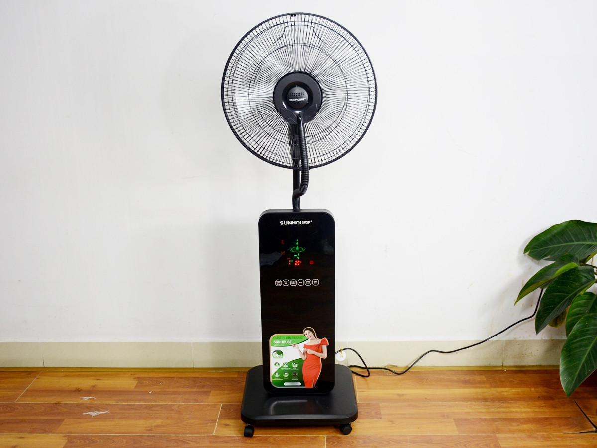 Ngoài ra, khi phun sương, nếu hơi nước bốc hơi không hết, tích tụ lại làm tăng độ ẩm trong phòng từ đó khiến phòng ô nhiễm.