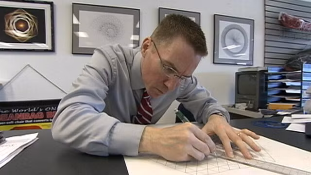 Vào năm 2002, Jason Padgett bị đánh trọng thương trong một quán bar. Ông ở trong tình trạng hôn mê sâu suốt 1 tuần liền. Ngay sau khi tỉnh dậy, Jason có được khả năng toán học lạ thường, nhất là với các môn hình học dù trước đó toán chưa bao giờ là thế mạnh của Jason.